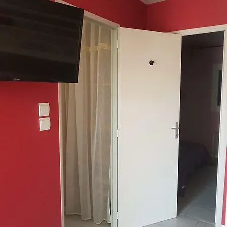 Les Gites Du Pont Vieux B&B *